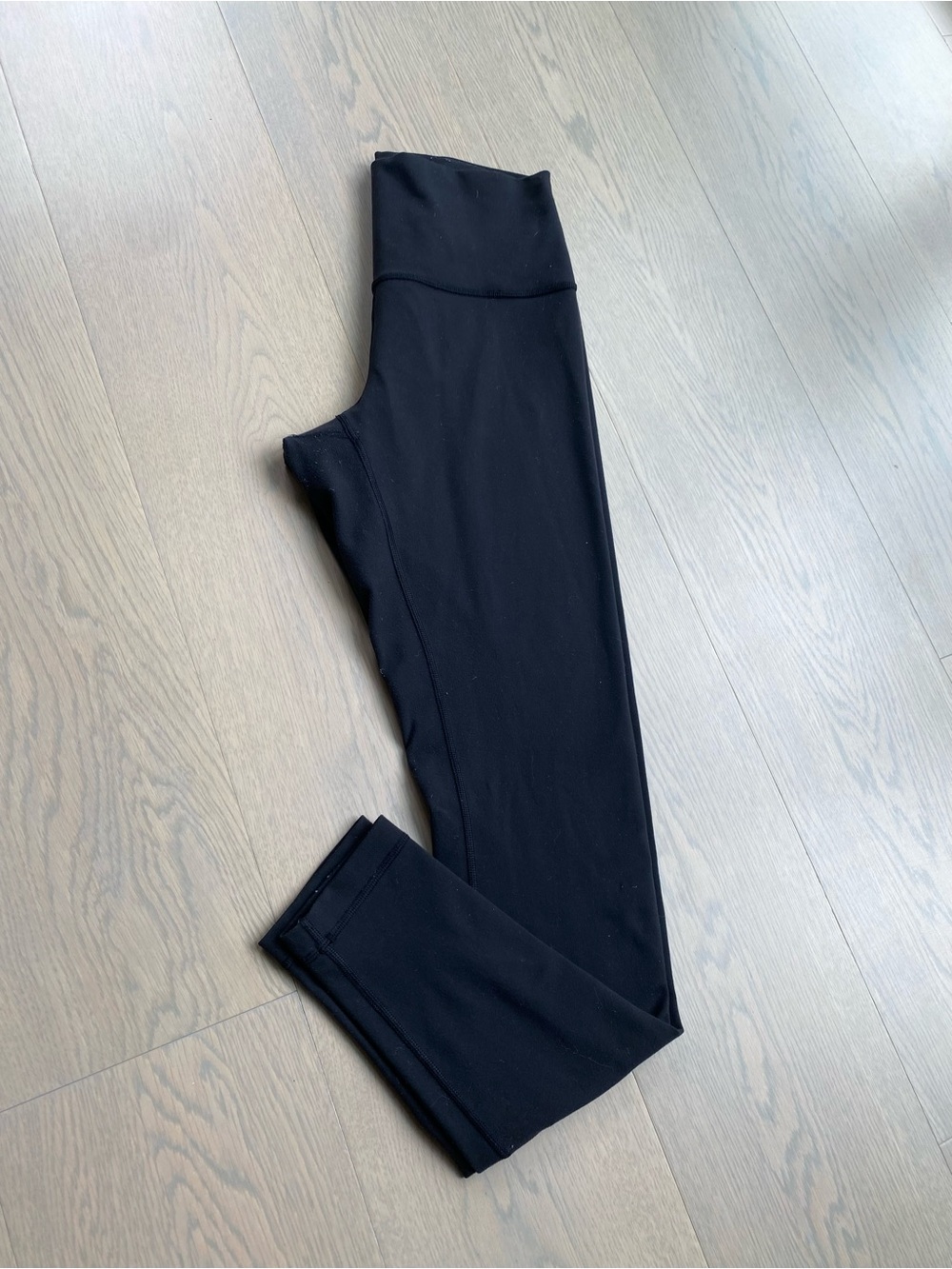 Lululemon Athletica Leggings Size 8 in Black (a thicker Nulu fabric)
